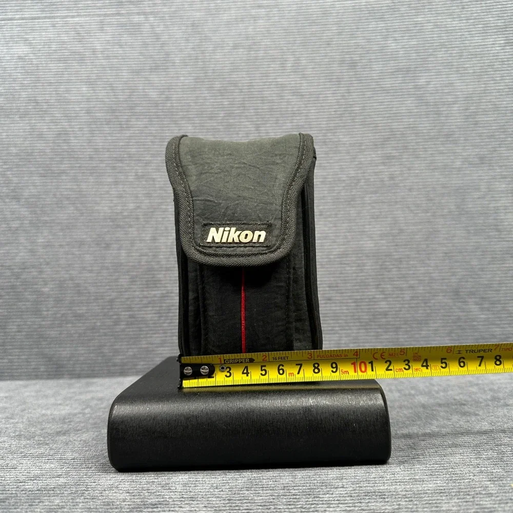 Nikon Zoom Touch 400 35mm Film Camera 35-70mm Macro Lens with Case Black Vintage
